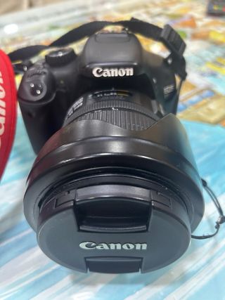 Canon EOS 550D + Objetivo 18-55mm
