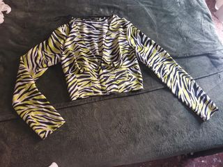 Crop top cebra Bershka talla S