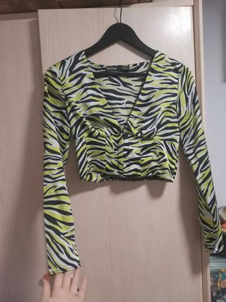 Crop top cebra Bershka talla S