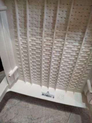 Silla blanca mimbre plástico