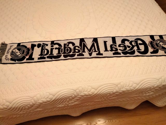 Bufanda Real Madrid - Blanco y Negro