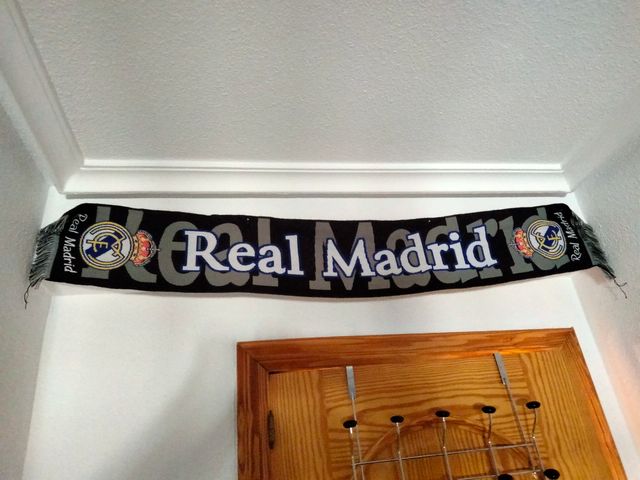 Bufanda Real Madrid - Blanco y Negro
