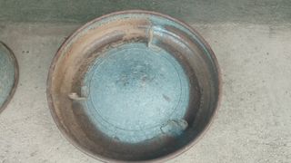 Comedero aves metálico antiguo