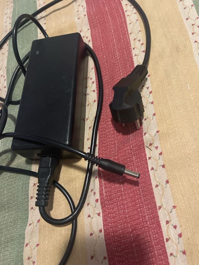 Cargador Batería Li-ion 24V Sans