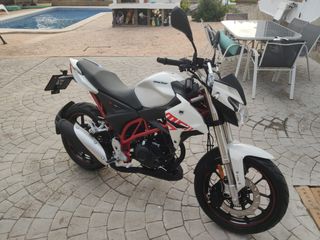 Moto macbor shifter mc1 125cc blanca