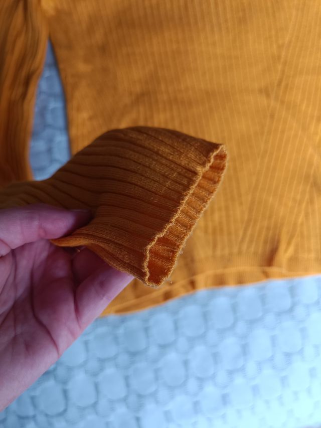 Jersey amarillo canalé Bershka