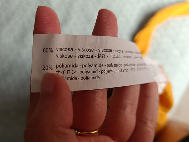 Jersey amarillo canalé Bershka