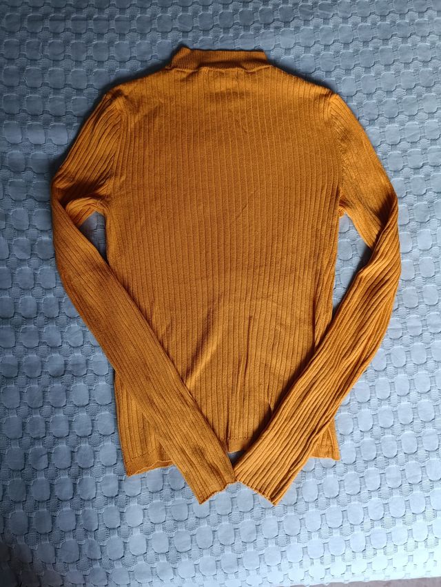 Jersey amarillo canalé Bershka