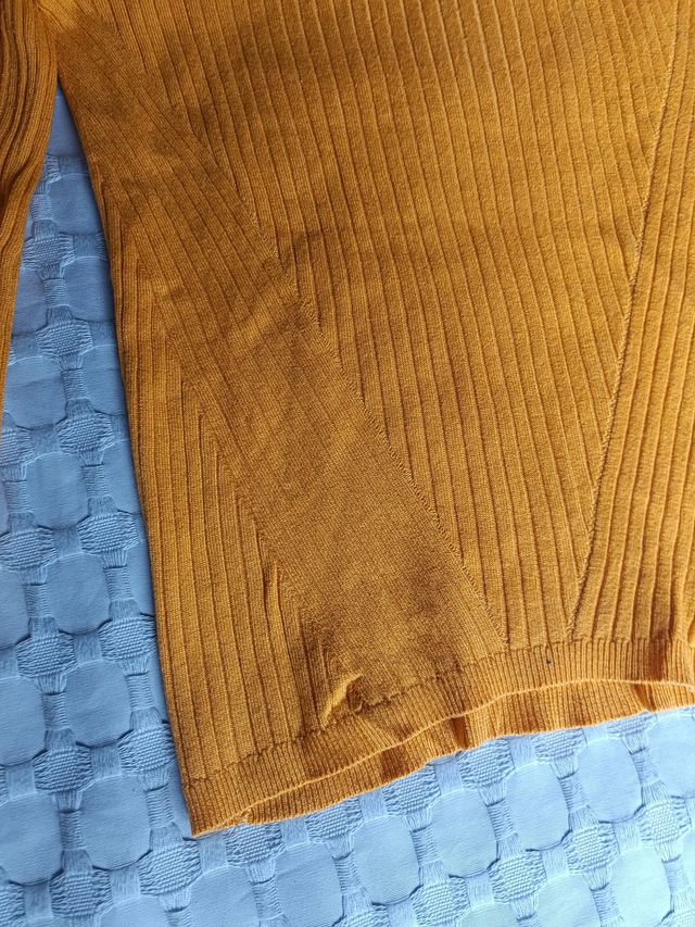 Jersey amarillo canalé Bershka