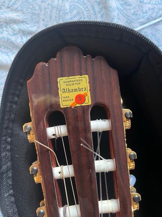 Guitarra Alhambra 4p clásica