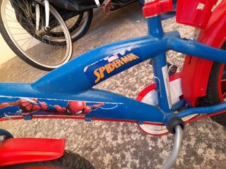 Bicicleta Spiderman niño 14" usada
