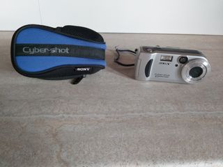 Sony Cyber-shot DSC-P71 - 3.2MP