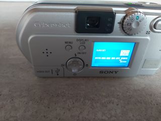 Sony Cyber-shot DSC-P71 - 3.2MP
