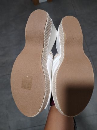 Zuecos blancos plataforma -talla 39