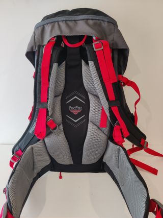 Mochila Mountain Argarot 55L - Negra/Roja