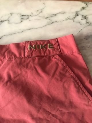 Shorts Nike color rojo