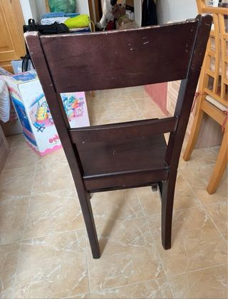 Silla madera marrón