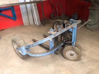 Transpalet industrial - Ruedas grandes