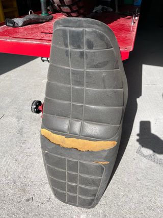 Asiento Yamaha SR250 - usado