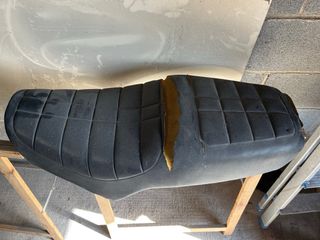 Asiento Yamaha SR250 - usado