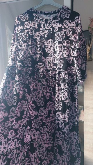 Vestido flores negro y rosa