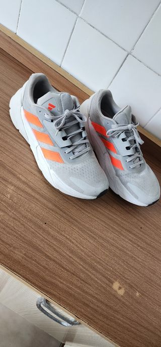 Adidas zapatillas grises y naranjas