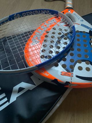 Raquetas de tenis y pádel con funda