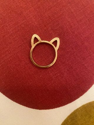 Anillo Gato dorado de bisuteria.