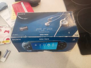 PSP 1004 negra - Completa con caja