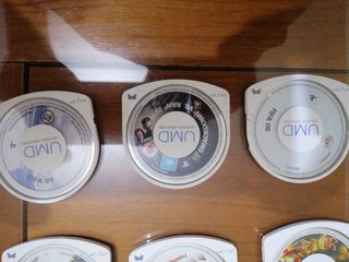 Lote de Juegos PSP Variados - 18 UMD