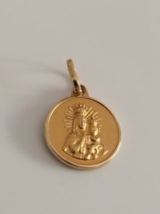 Cadena con medalla de oro 18 kt