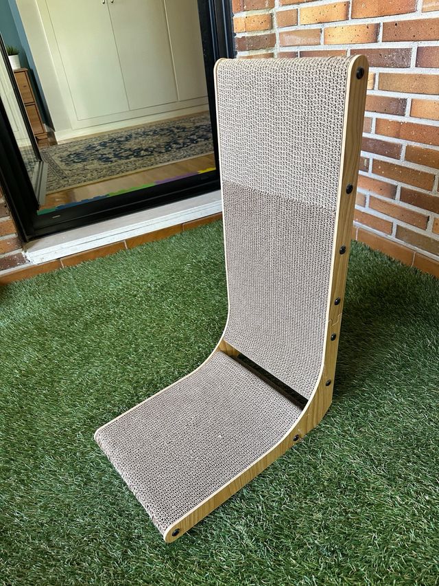 Rascador para Gato de cartón y Madera