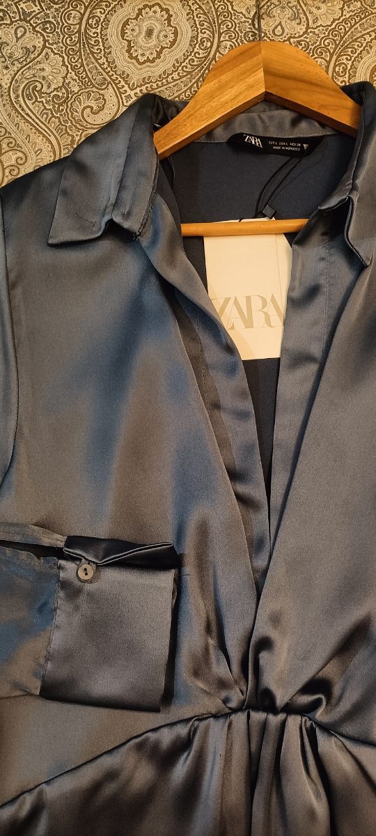 Vestido Zara azul corto raso