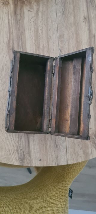 Cofre madera antiguo