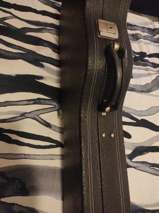 Estuche rígido guitarra 335