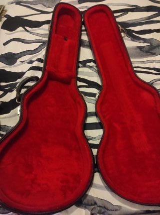 Estuche rígido guitarra 335