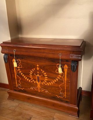 Cómoda antigua marquetería madera