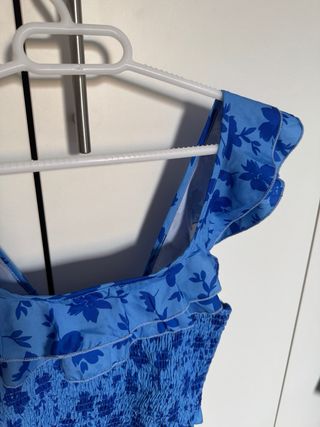 Top azul estampado flores nido de abeja 