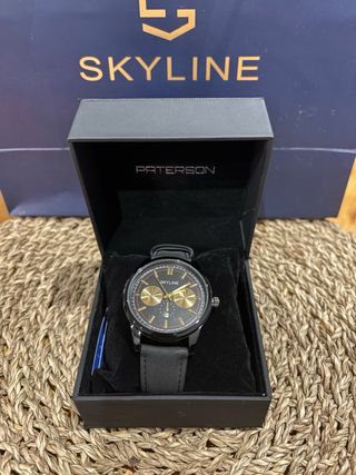 Reloj Skyline - Negro y Dorado