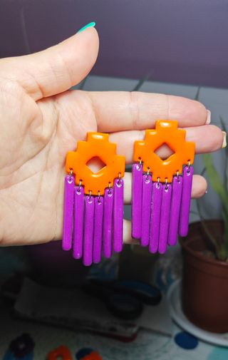 Pendientes largos naranja-morado