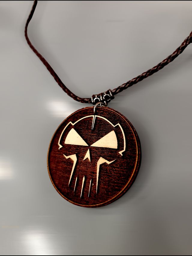 Collana teschio legno - RTC Collana stile gabber