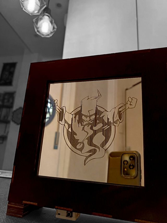 Luce da comodino Hardcore Thunderdome