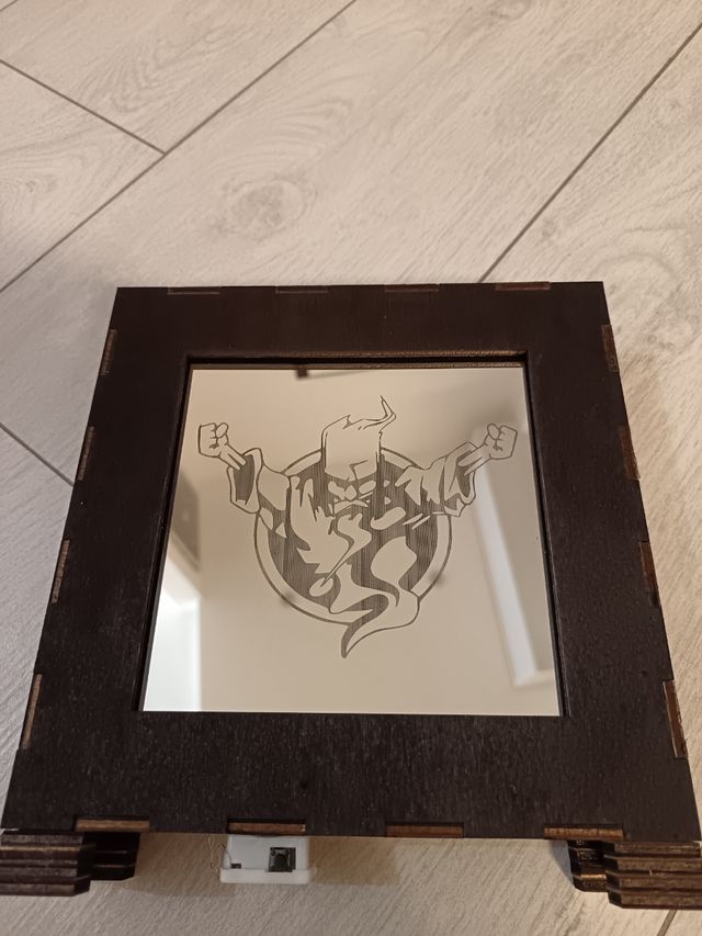 Luce da comodino Hardcore Thunderdome