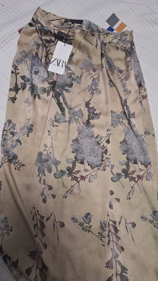 Falda midi Zara beige - nueva con etiqueta