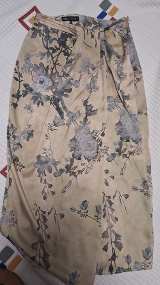 Falda midi Zara beige - nueva con etiqueta