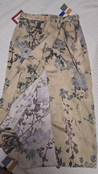 Falda midi Zara beige - nueva con etiqueta
