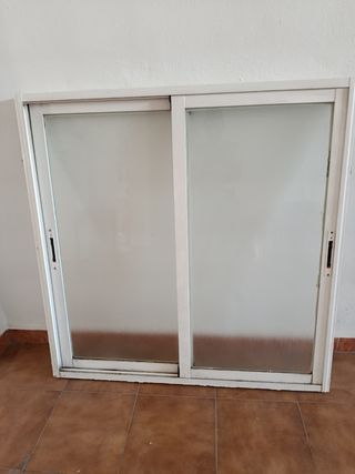 Ventana aluminio corredera blanca