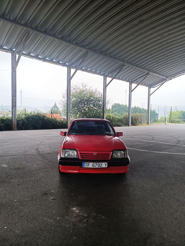 Opel ascona gt 1987