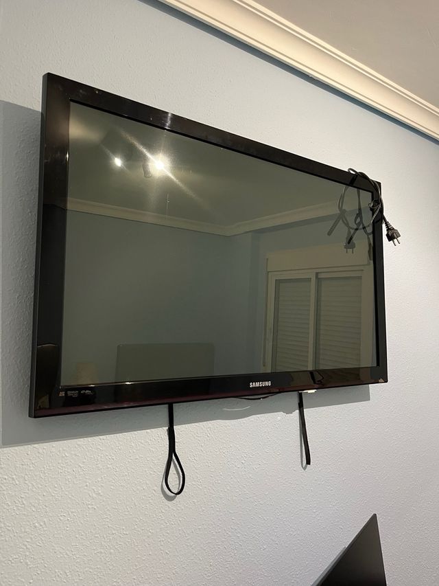 TV Samsung 42" - Negro