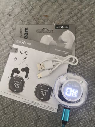 Auriculares inalámbricos blancos